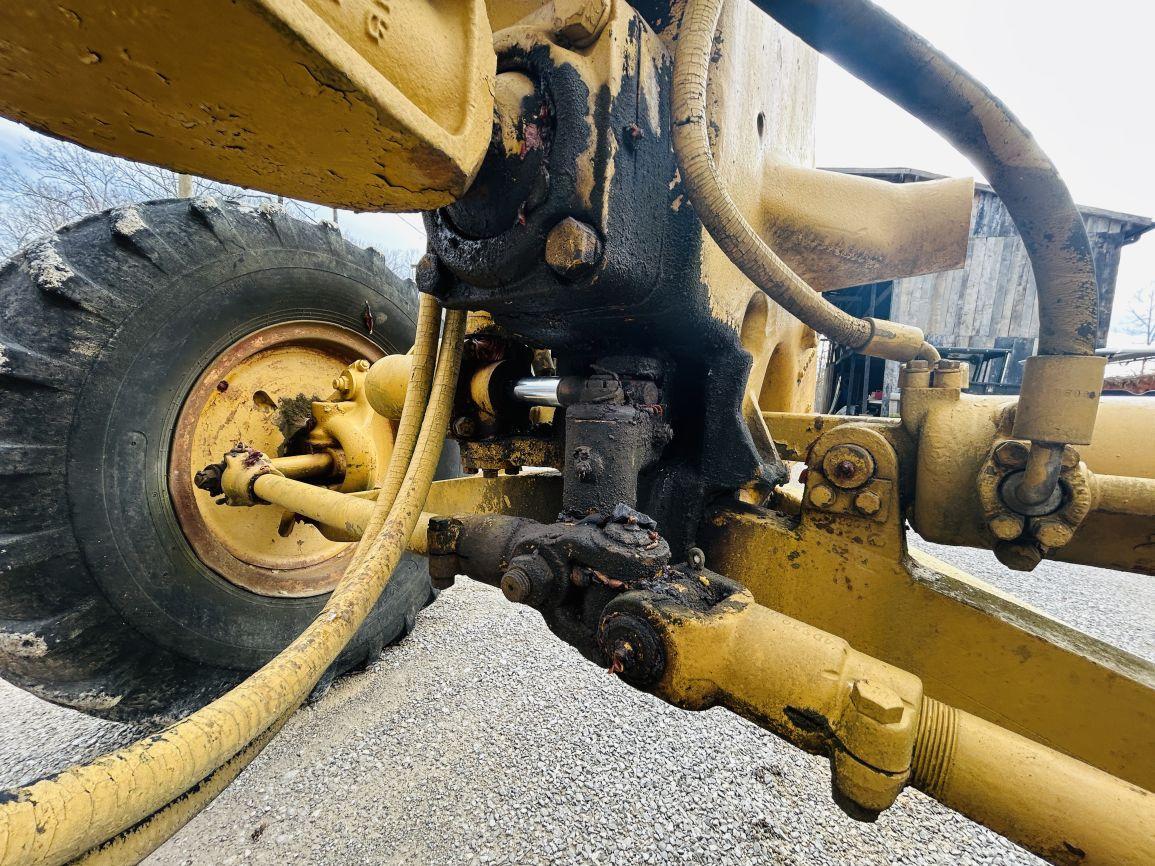 1969  CAT  12F  Motor Grader