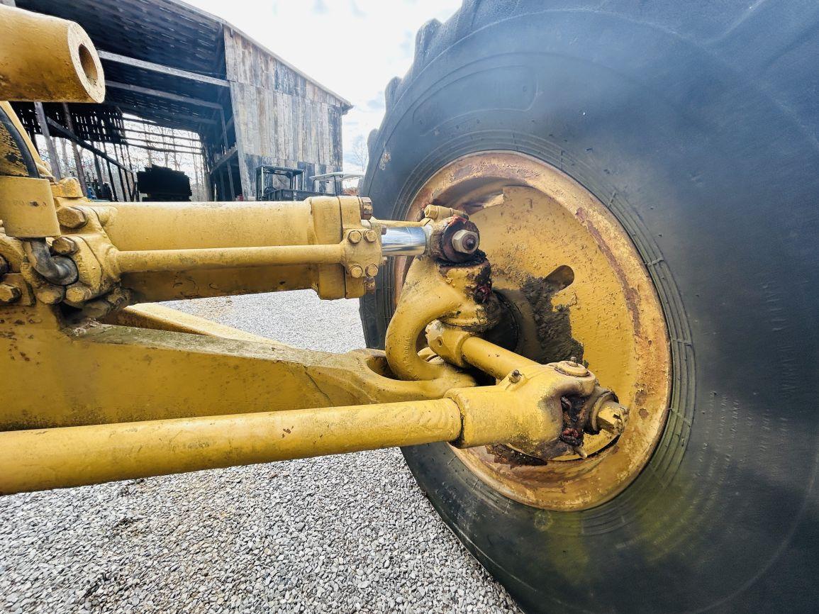1969  CAT  12F  Motor Grader