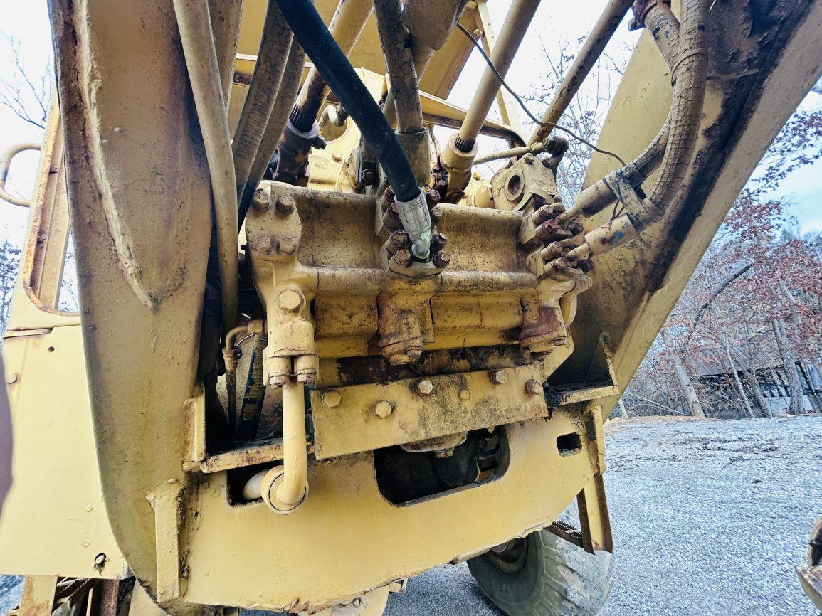 1969  CAT  12F  Motor Grader