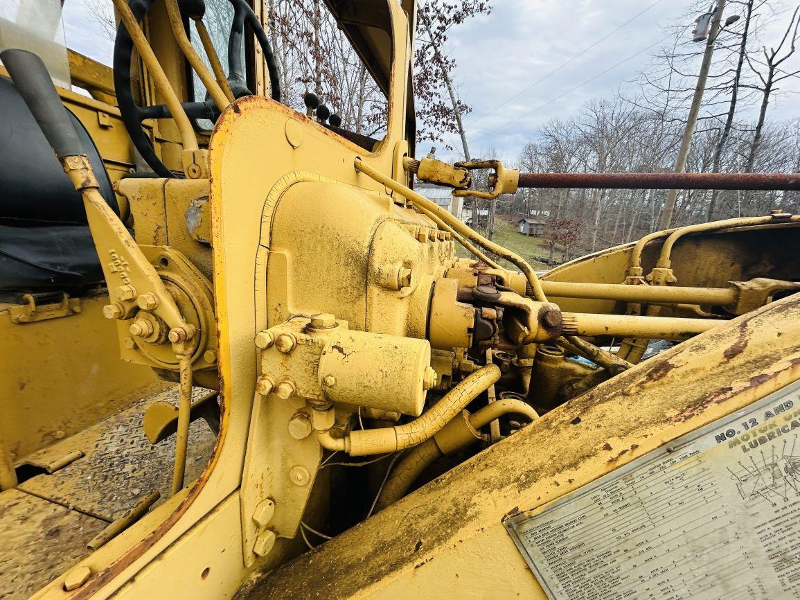 1969  CAT  12F  Motor Grader