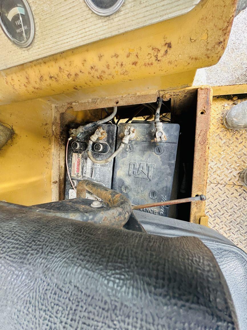 1969  CAT  12F  Motor Grader