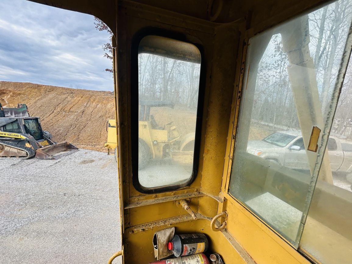 1969  CAT  12F  Motor Grader