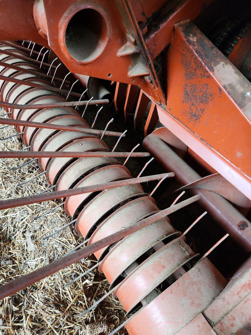 Hesston  4550  Square Baler