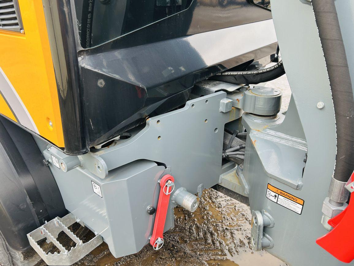 2022   Giant  G5000DC Z-HEF   Wheel Loader