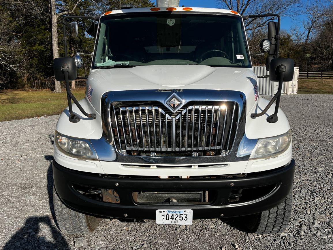 2009  INTERNATIONAL  DURASTAR 4400  T/A  Bucket Truck