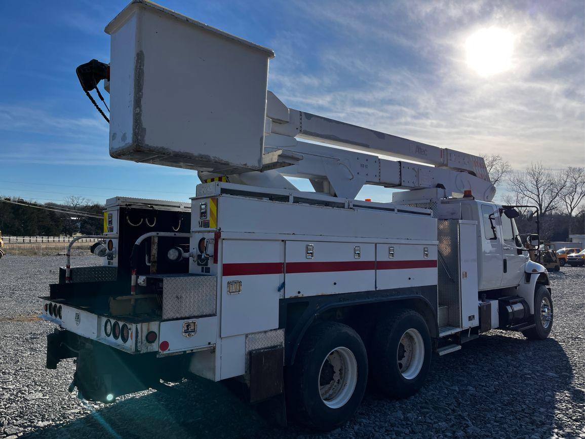 2009  INTERNATIONAL  DURASTAR 4400  T/A  Bucket Truck