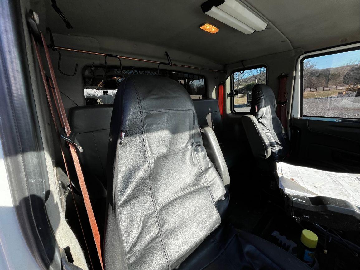 2009  INTERNATIONAL  DURASTAR 4400  T/A  Bucket Truck