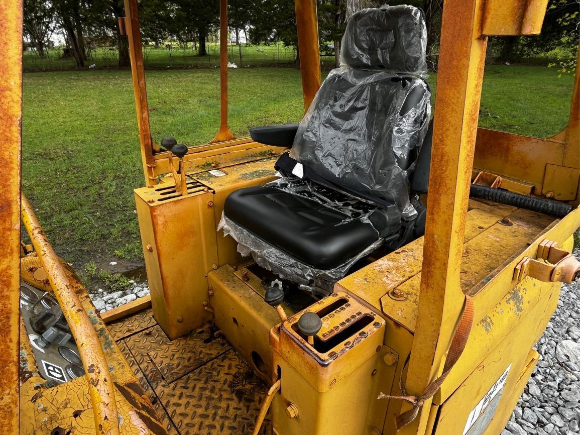 CAT  941B  Crawler Loader