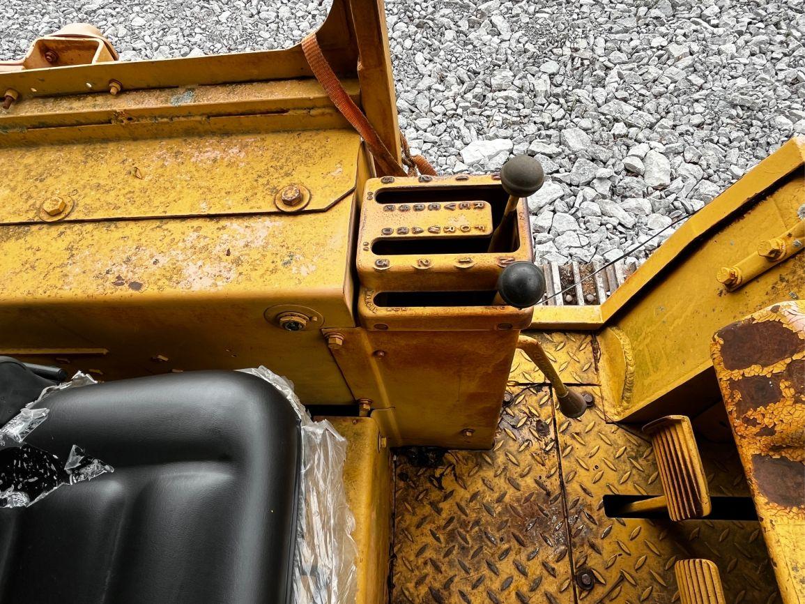 CAT  941B  Crawler Loader