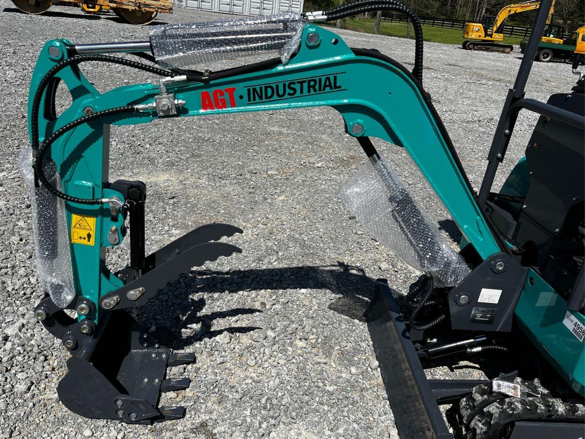 Unused 2025 AGT QK16R Mini Excavator