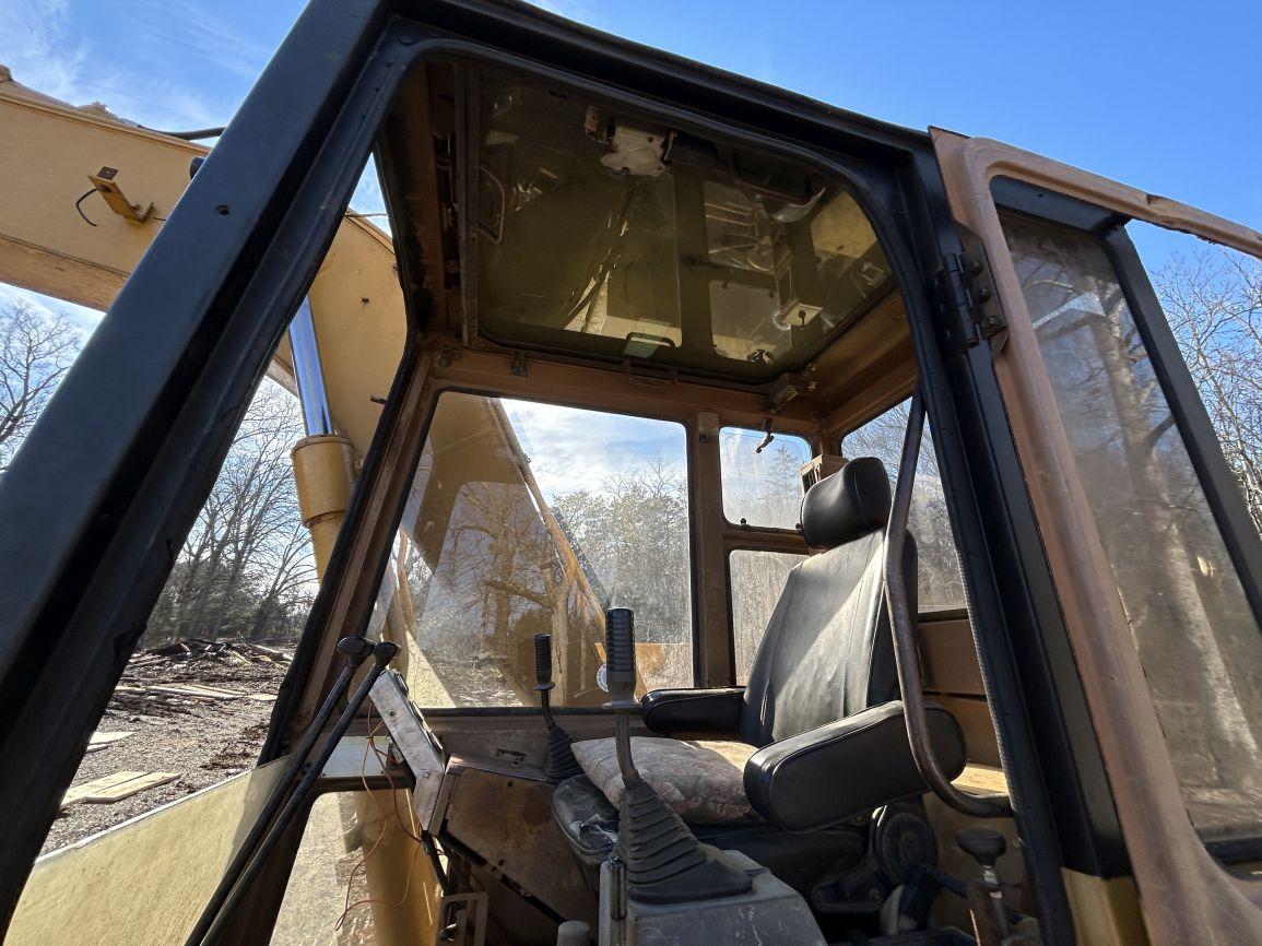 1989  CAT  E120B  Hydraulic Excavator