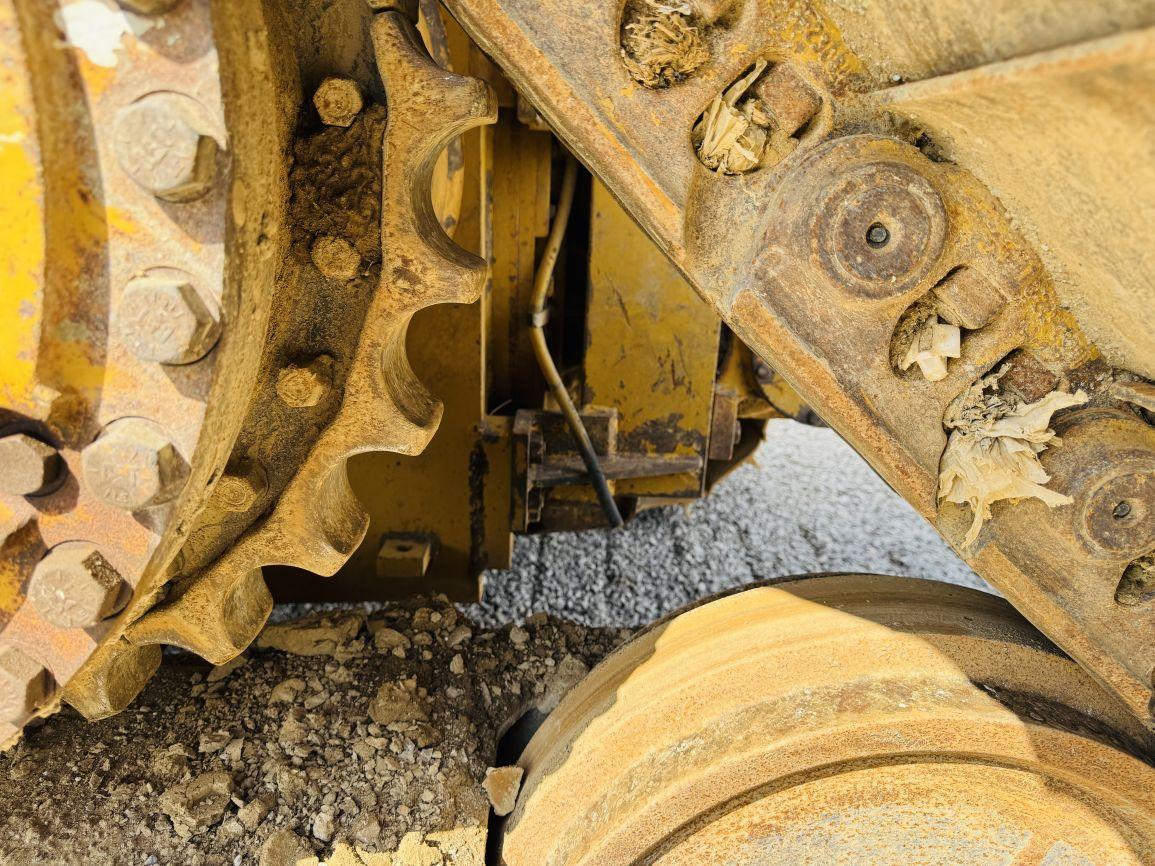 2012  CAT  D6T LGP  Crawler Tractor