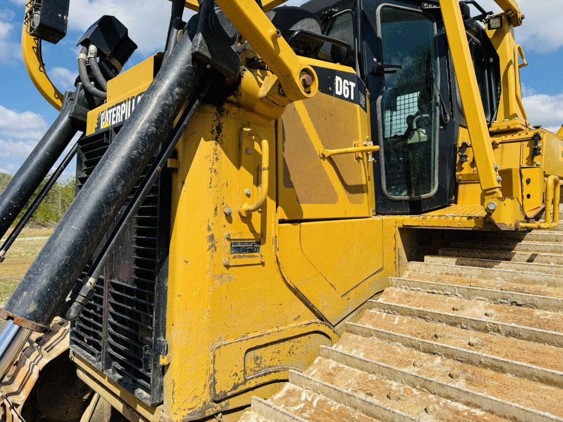 2012  CAT  D6T LGP  Crawler Tractor