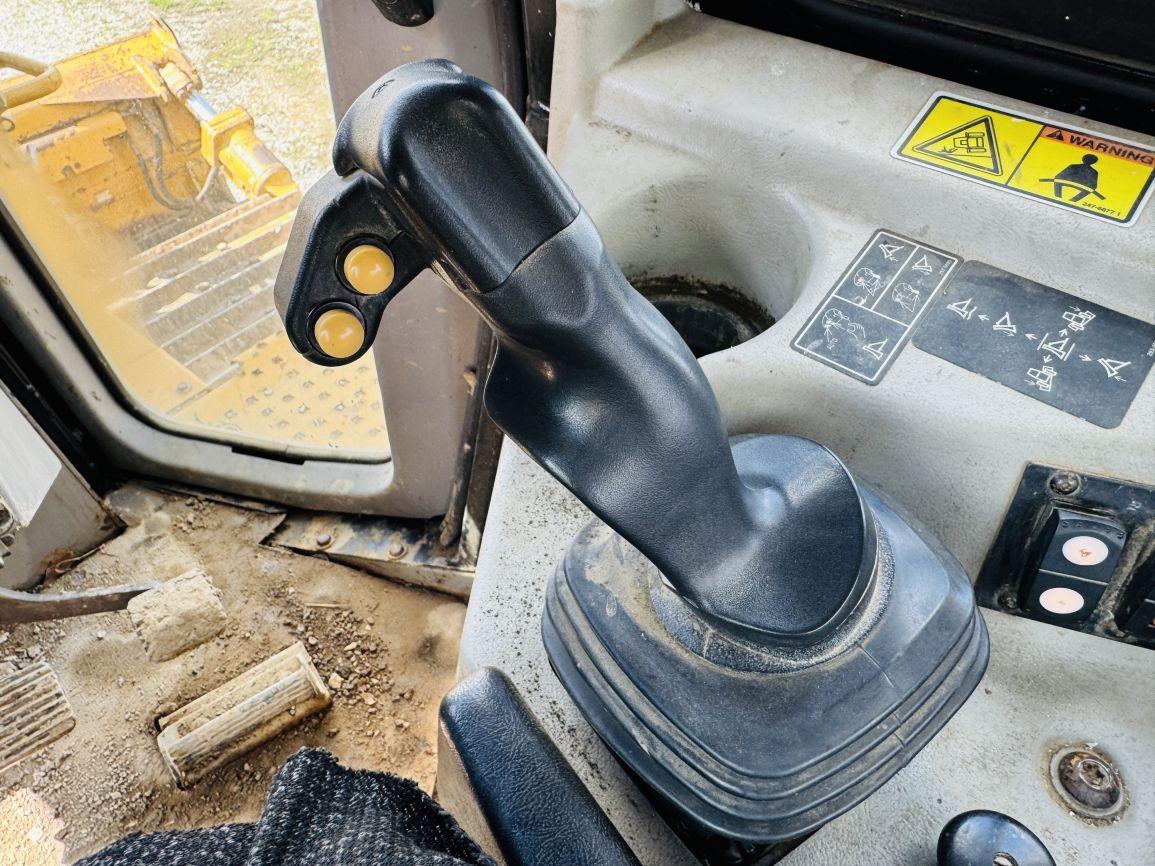 2012  CAT  D6T LGP  Crawler Tractor