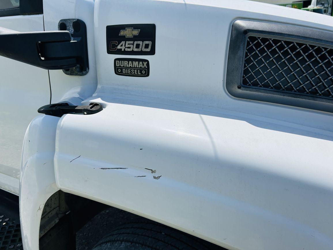 2003  Chevy  C4500  S/A  Cab & Chassis