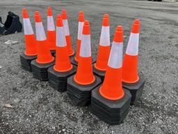 (NEW) Lot of 100 Traffic Safety Cones
