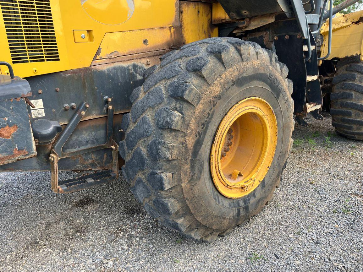 2013  Komatsu  WA380-7  Wheel Loader