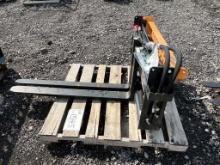 Skid Steer Hydraulic Adjustable Pallet Forks