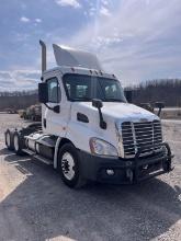 2018 Freightliner Day Cab, Detroit Diesel, Auto