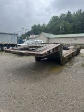 1975 LoadKing 9870 Triaxle Lowboy, Hydraulic 