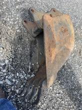 24" New Holland Bucket