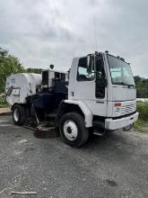2000 Freightliner FC-70 Sweeper