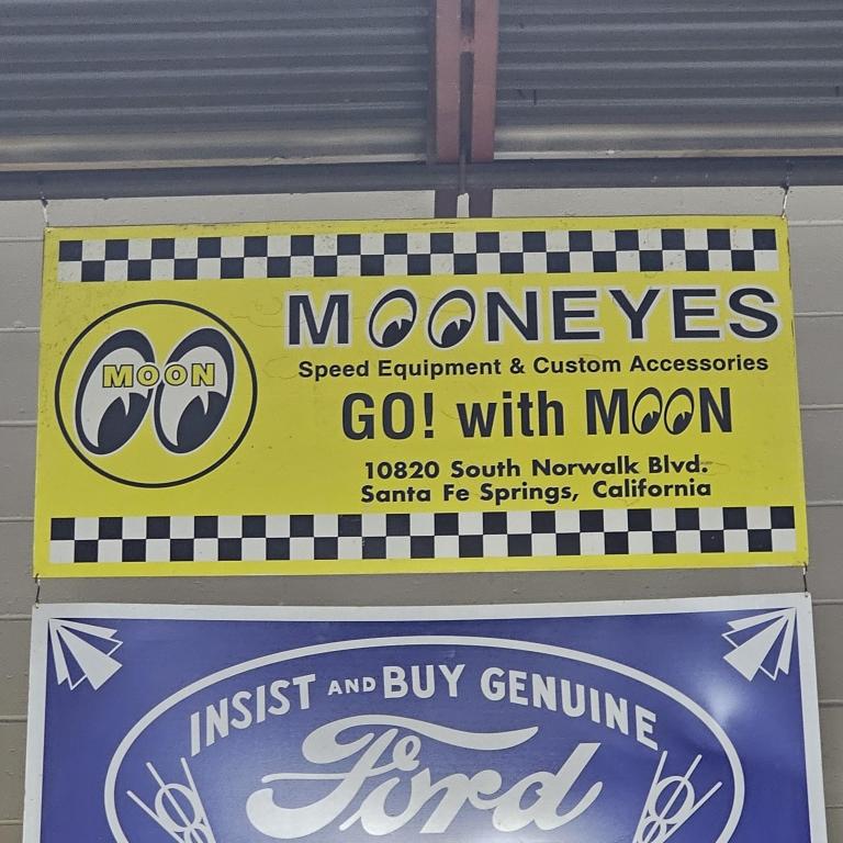 Mooneyes  Speed Equipment Metal Sign