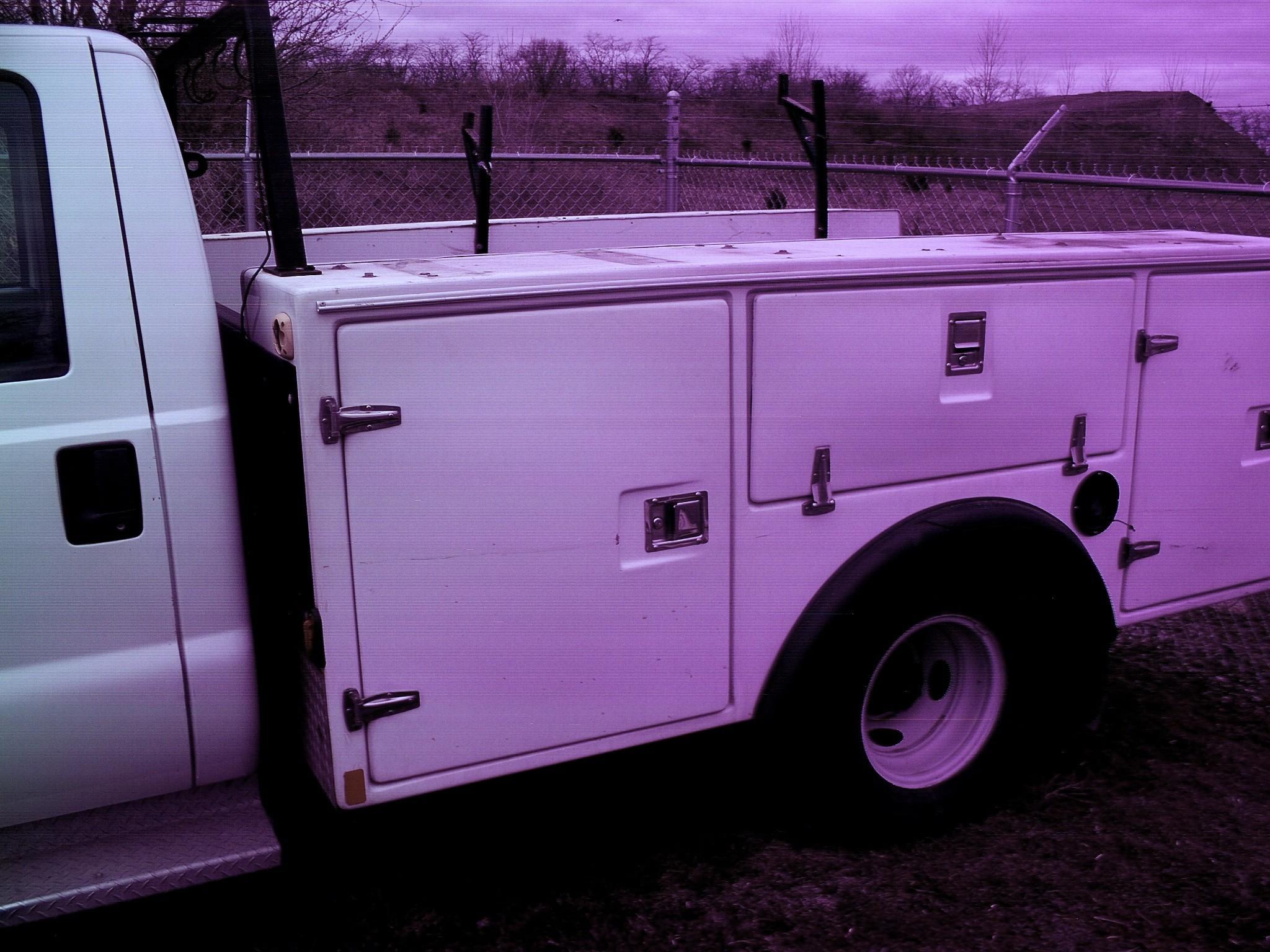 2003 Ford F-350XL pickup truck