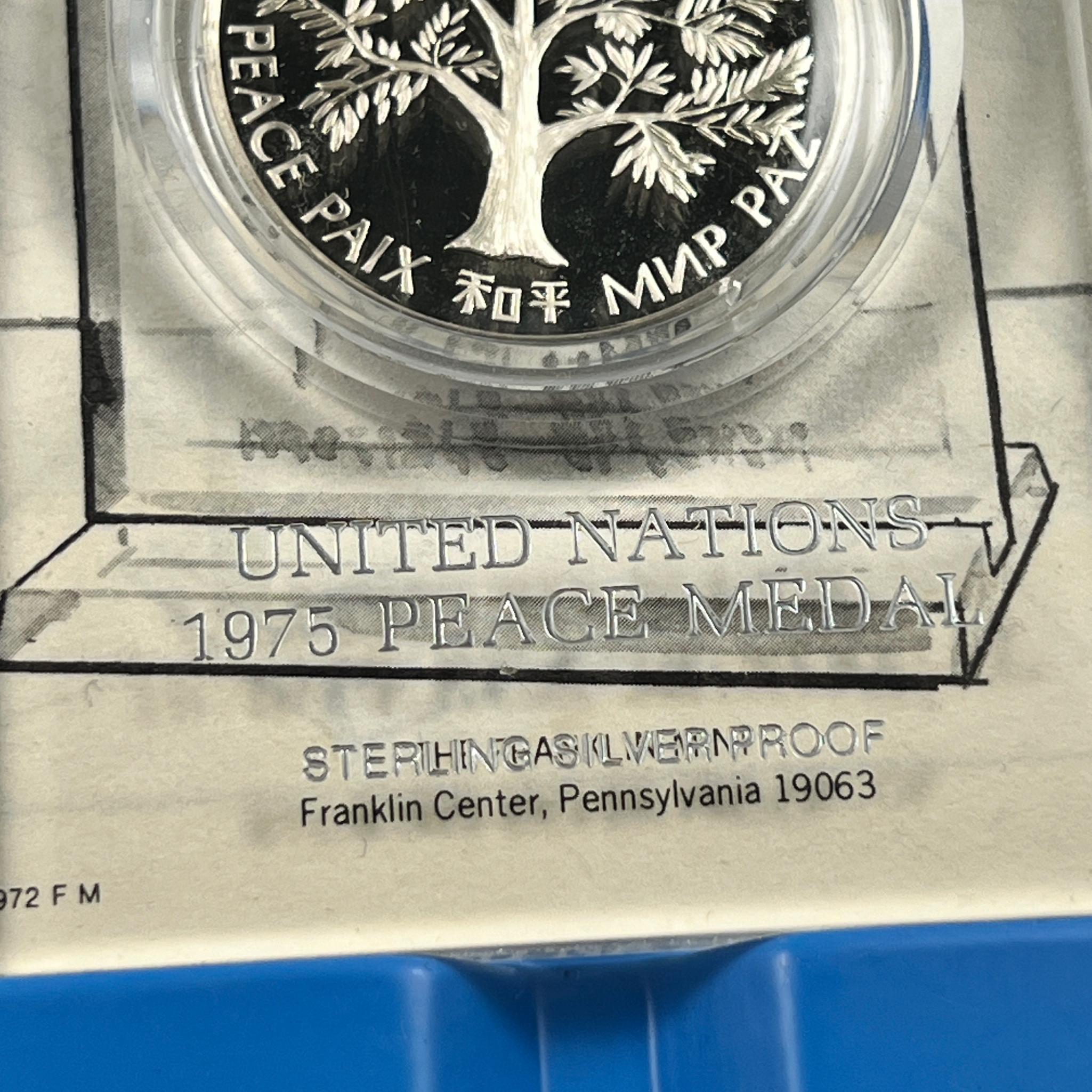 1975 United Nations Sterling Peace Proof coin