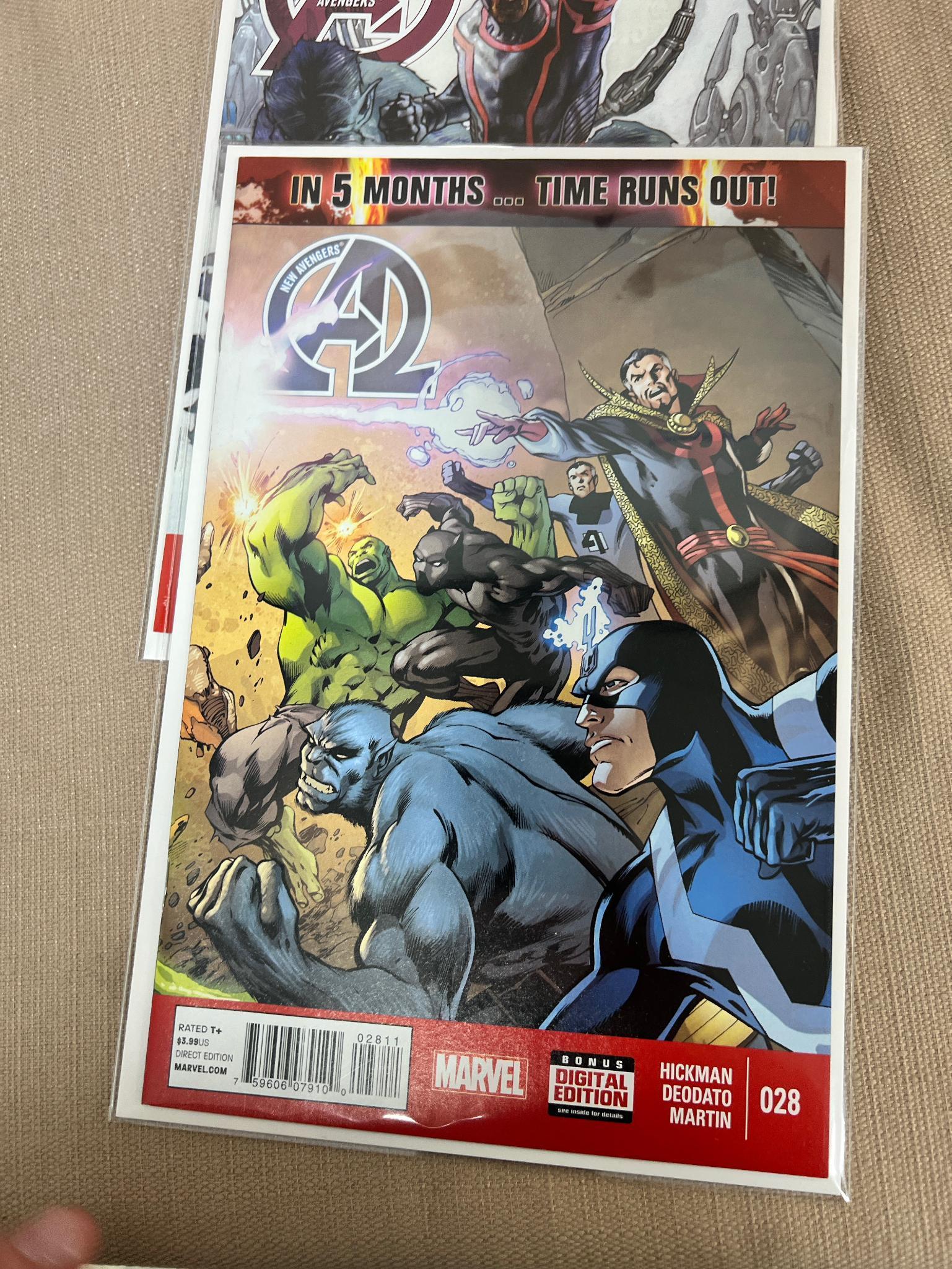 20+ Avengers and New Avengers Comic Books