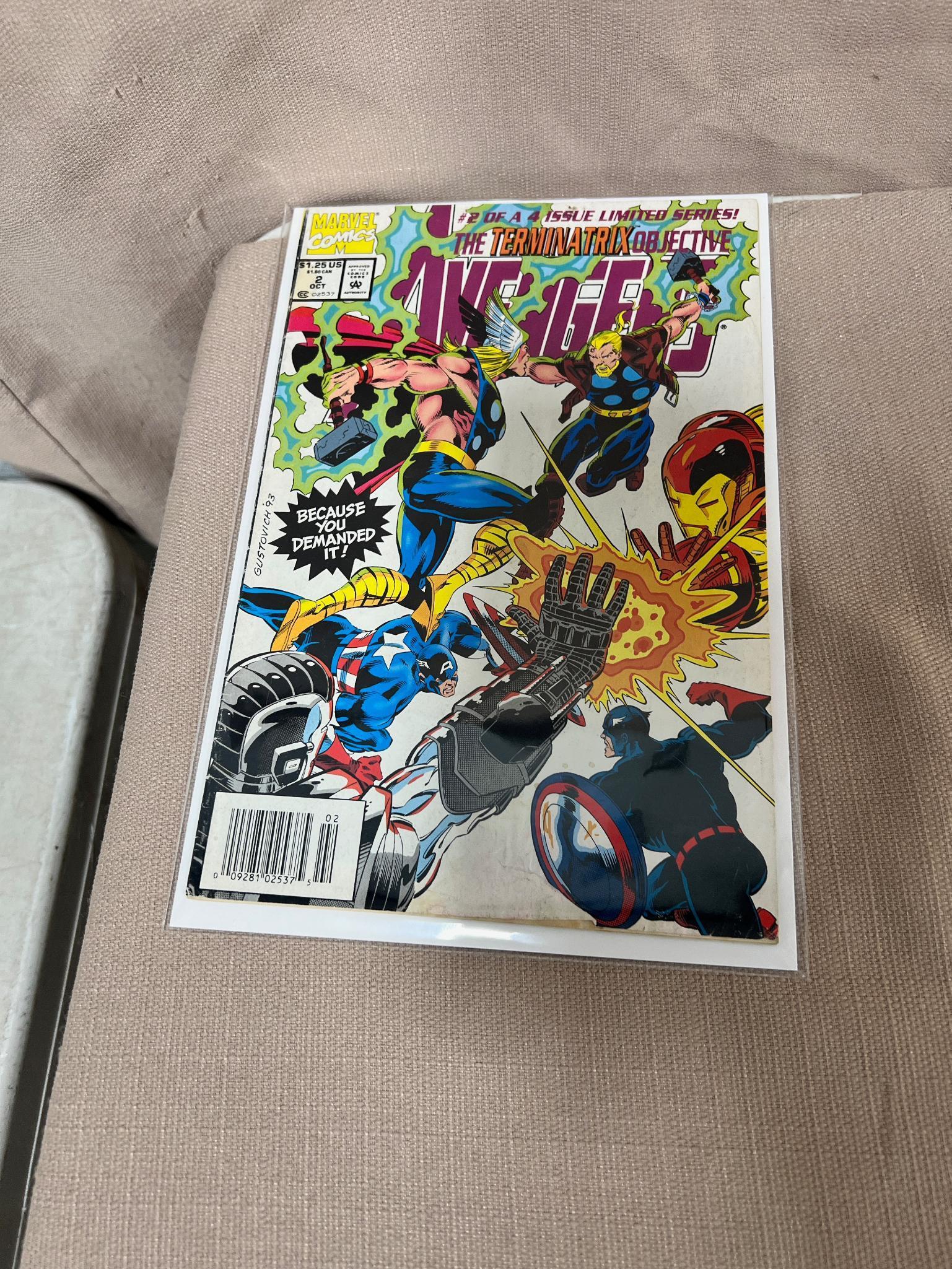 20+ Avengers and New Avengers Comic Books