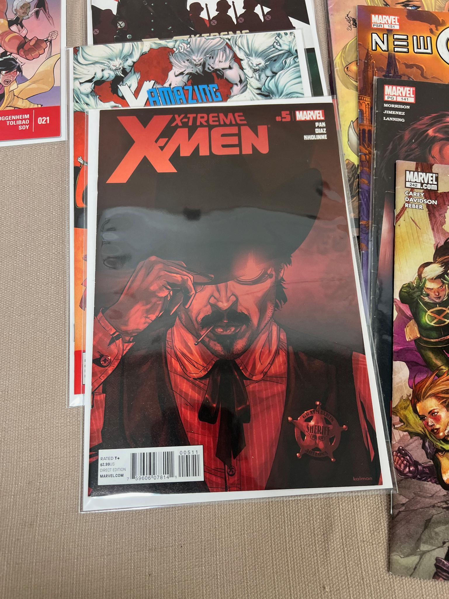 25+ X-Men Related Comics Books