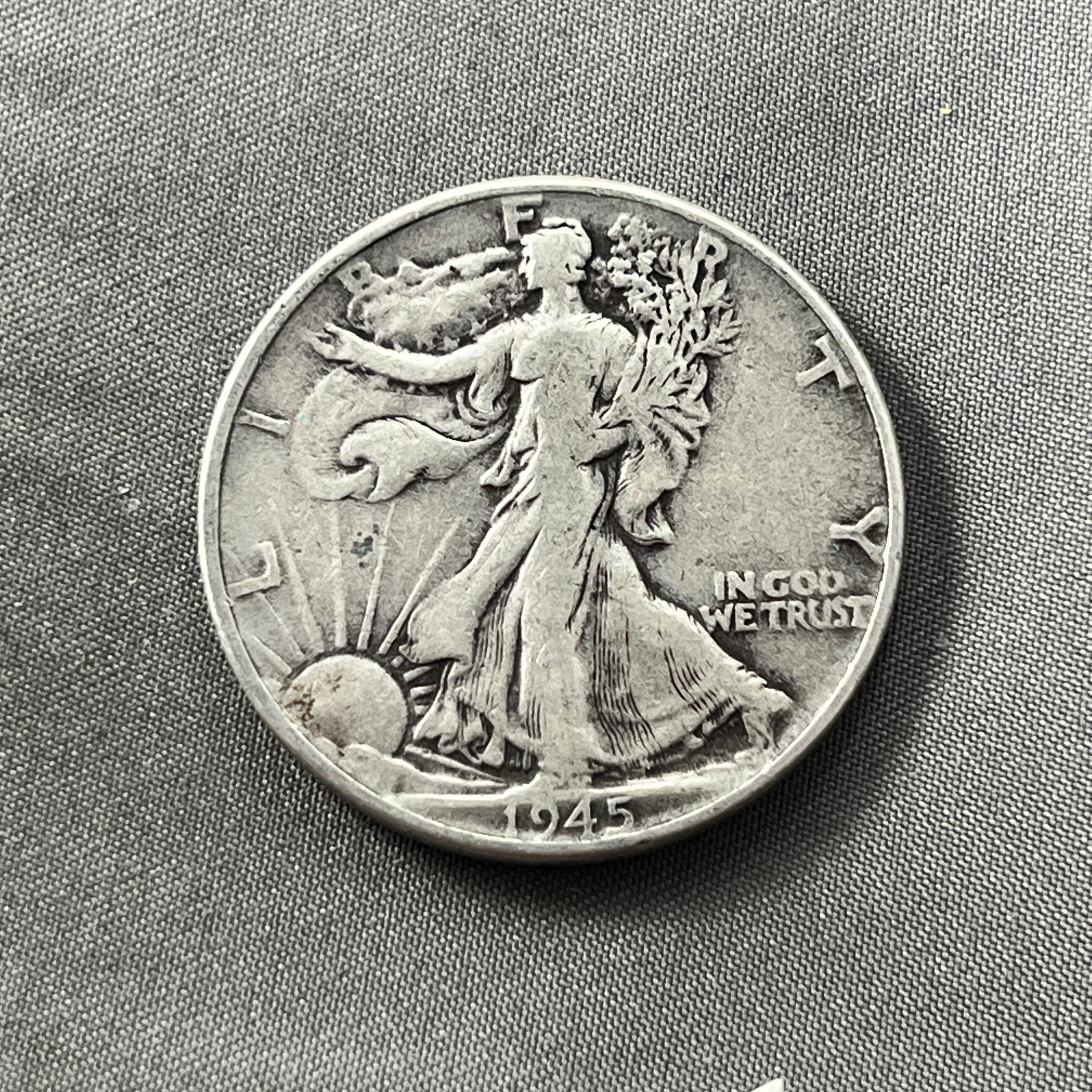 1945 US Walking Liberty Half Dollar, 90% Silver