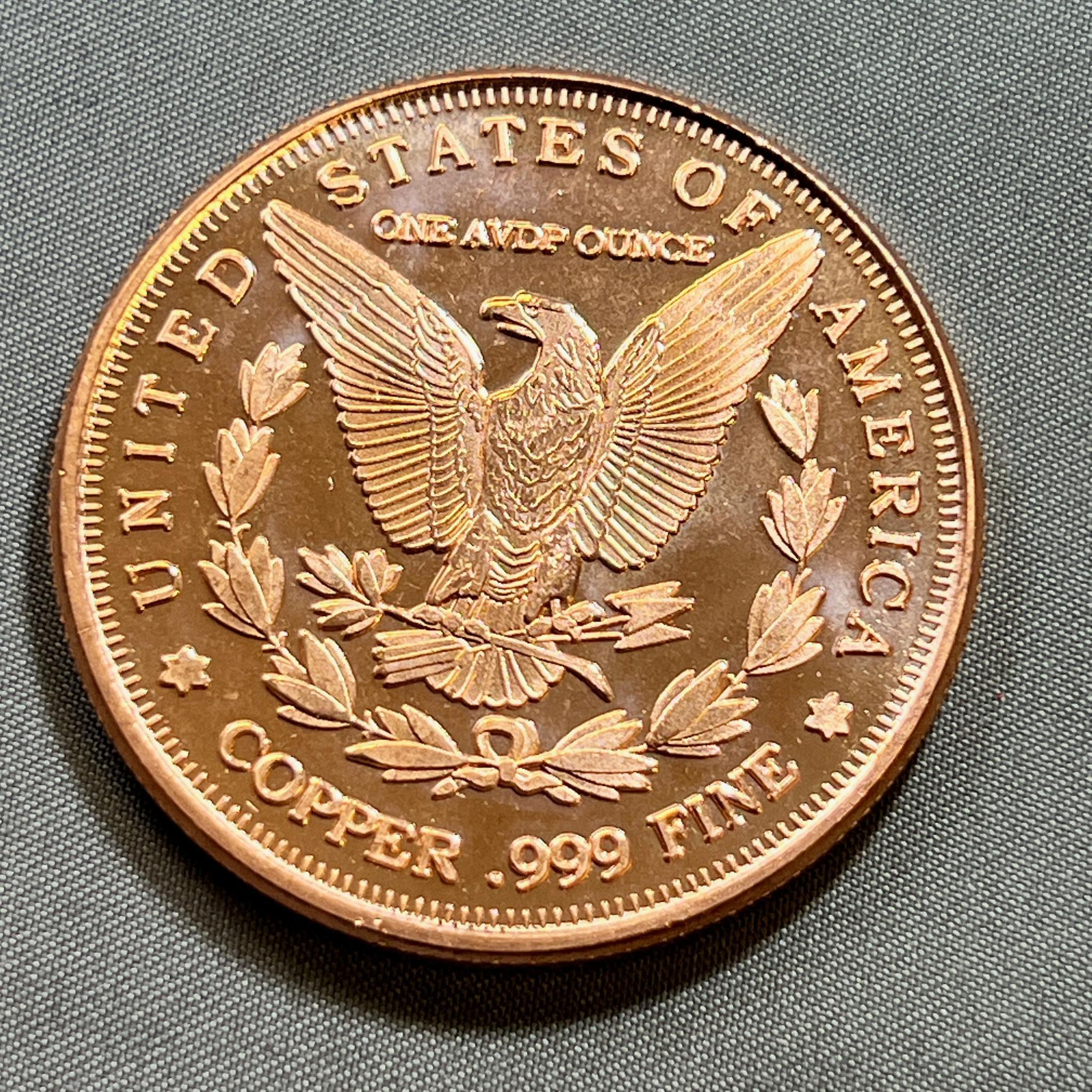 Christmas One Ounce .999 Copper Round