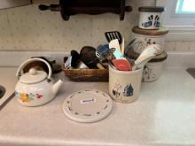 Pottery, Utensils and more, Longaberger Pie Plate