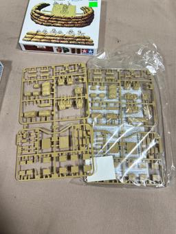 Military Miniatures Model Kits 4 total