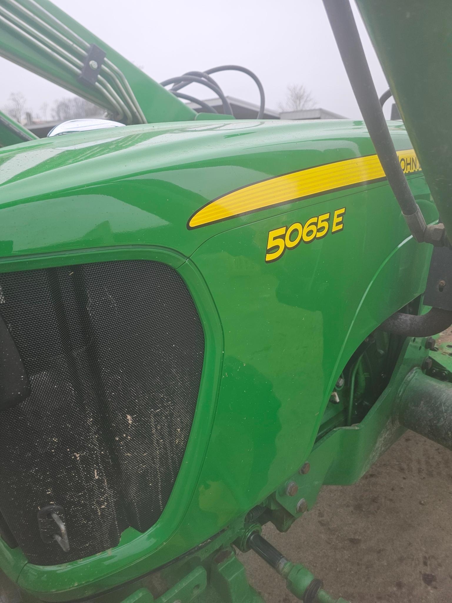 *SEE VIDEO* John Deere 5065E Tractor, good working condition, 2325 hours FORKS NOT INCLUDED
