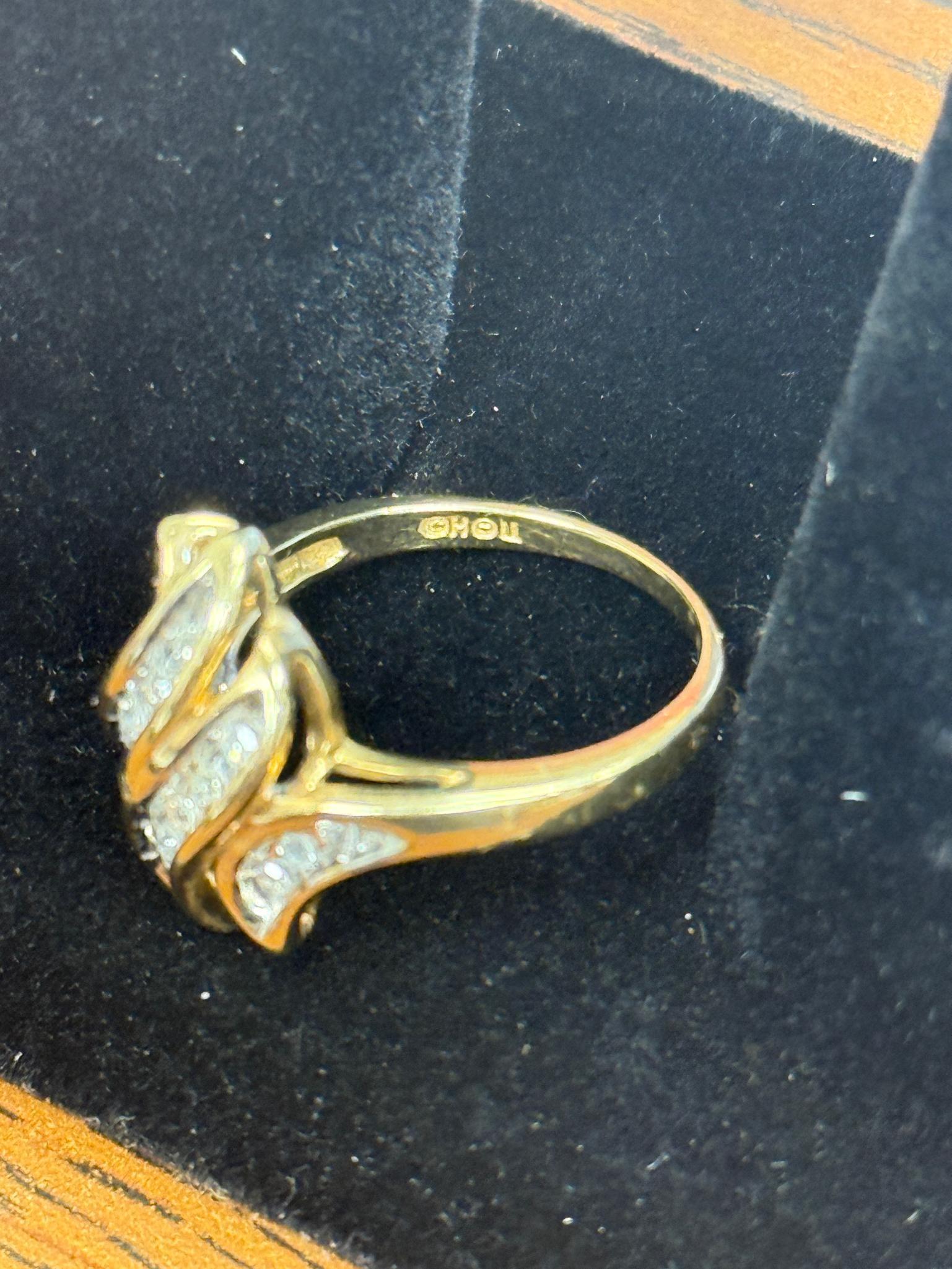 10K stamped gold ring, size 7, weighs approx 4.55 grams