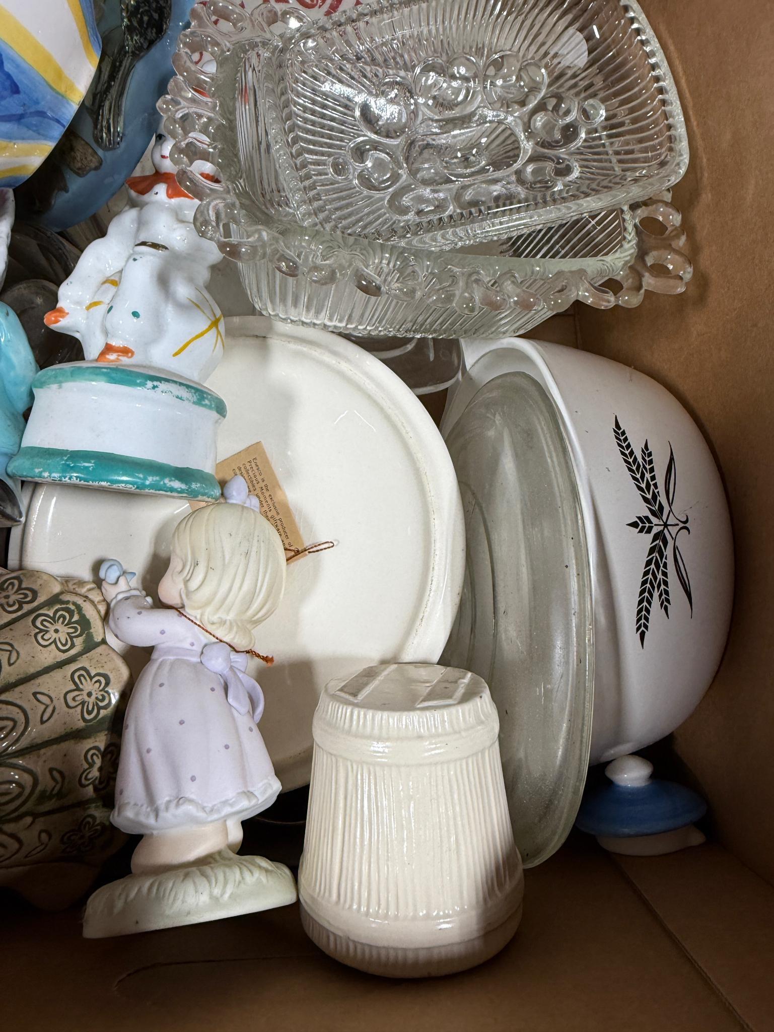 Kitchenware Figurines cups misc