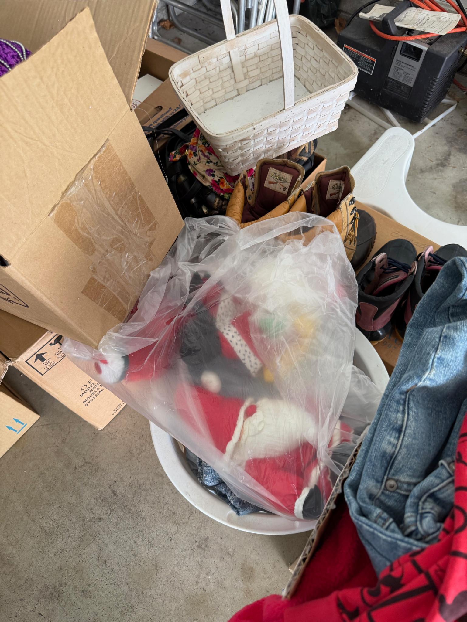 Round table Ice Cream Maker Boots Decor and more, CRAFTSMAN TOOLBOX & CHAIRS IN BACKGROUND NOT INCL.