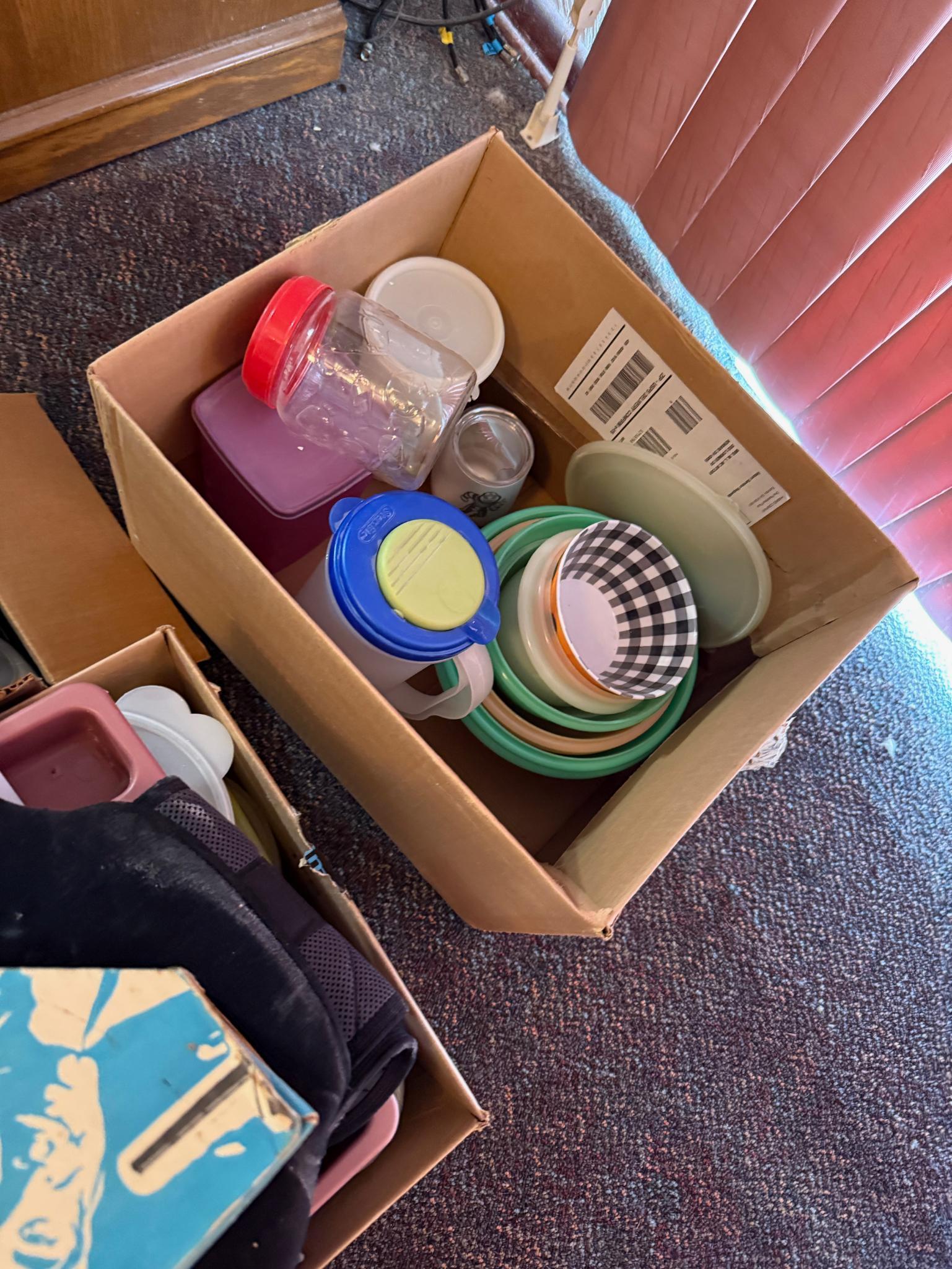 Assorted House wares, Kitchen wares holiday, some Tupperware - large lot