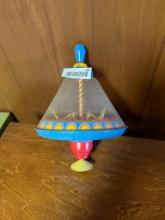 Top - vintage toy Ohio Art Bryan Ohio