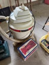 Craftsman wet and dry vac and small dirt devil