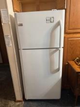 Frigidaire Refrigerator 20.5 cu ft ice maker works manufactured 10/13 LFHT2117 LW 8