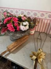 Kitchen Lot - Primitives + Ash Bucket