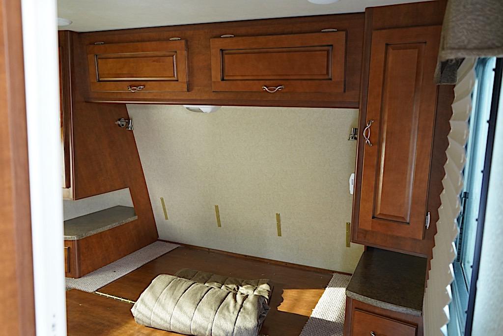 2014 LANCE 2295