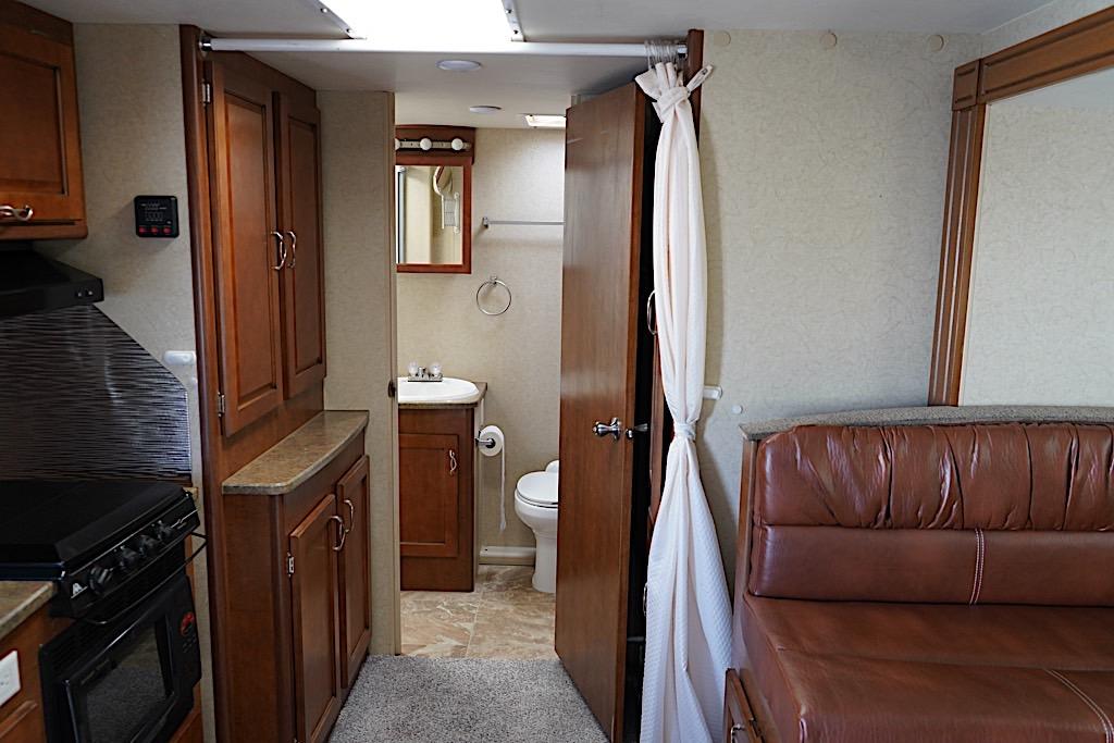 2014 LANCE 2295