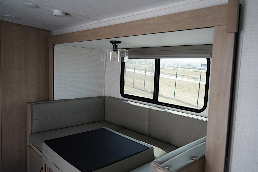 2023 PALOMINO SOLAIRE 244H