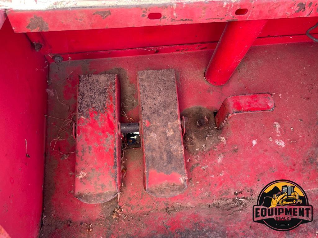 Massey Ferguson 655 Swather