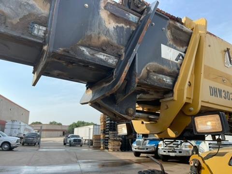 2012 TL1255C CAT Telehandler